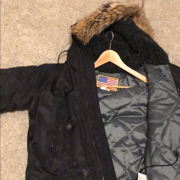 Size 38 Winter Snorkel Parka from Epaulet NY - Picture 4 of 4